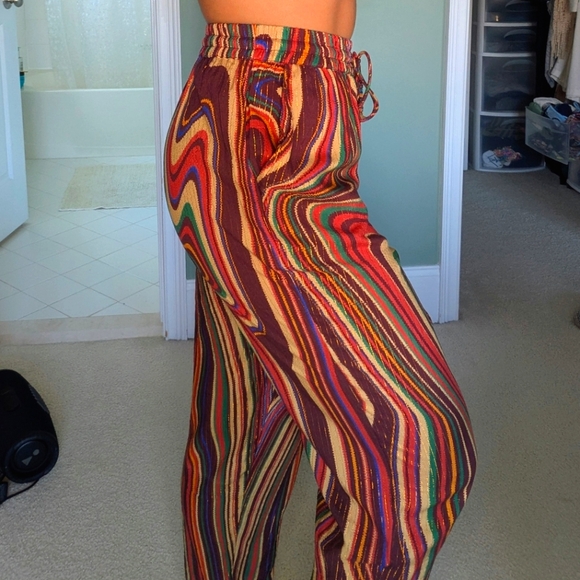 Farm Rio Exclusive Flowy Wavy Design Golden Accent Pants - Picture 11 of 12